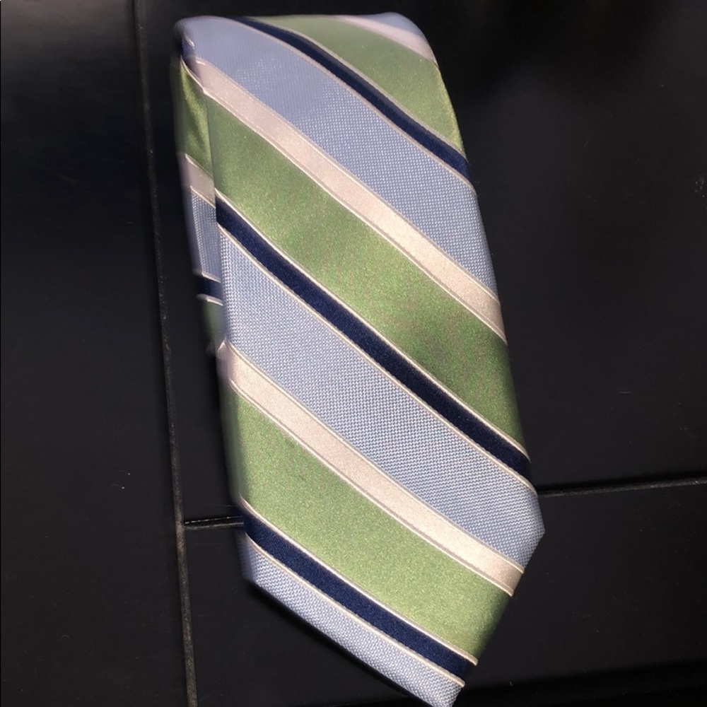 Men’s Eagle tie